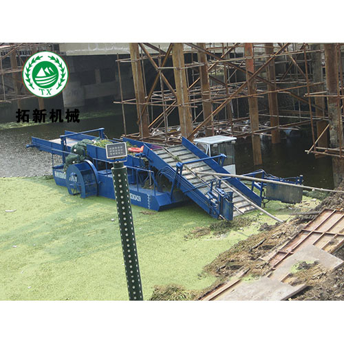 銷(xiāo)往貴州黔東南中型全自動(dòng)割草船        